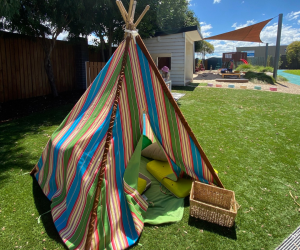 Outdoor tent set up